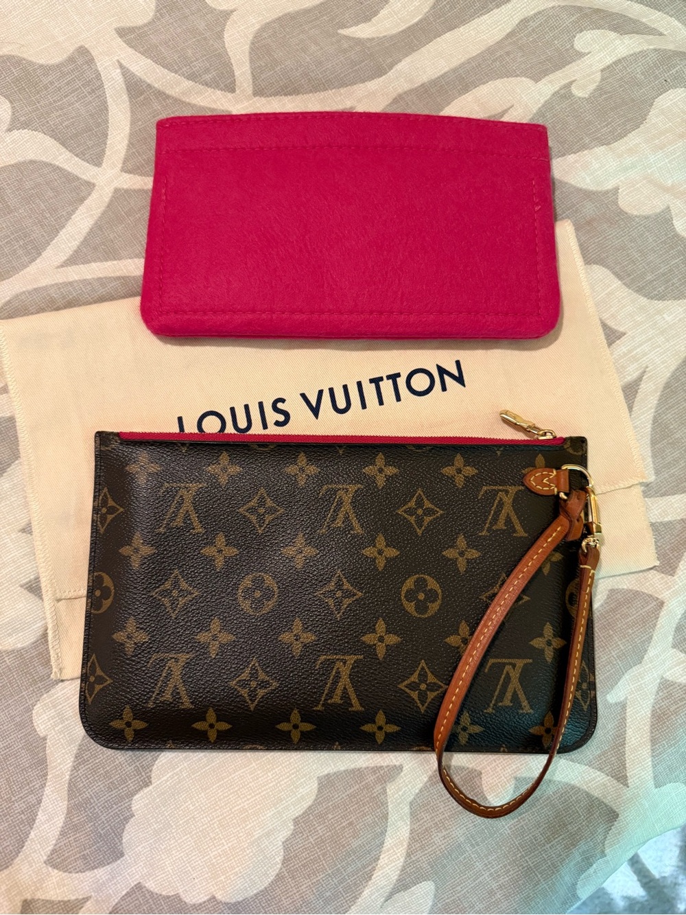 Authentic Louis Vuitton Monogram Neverfull GM pouch pivoine GUC